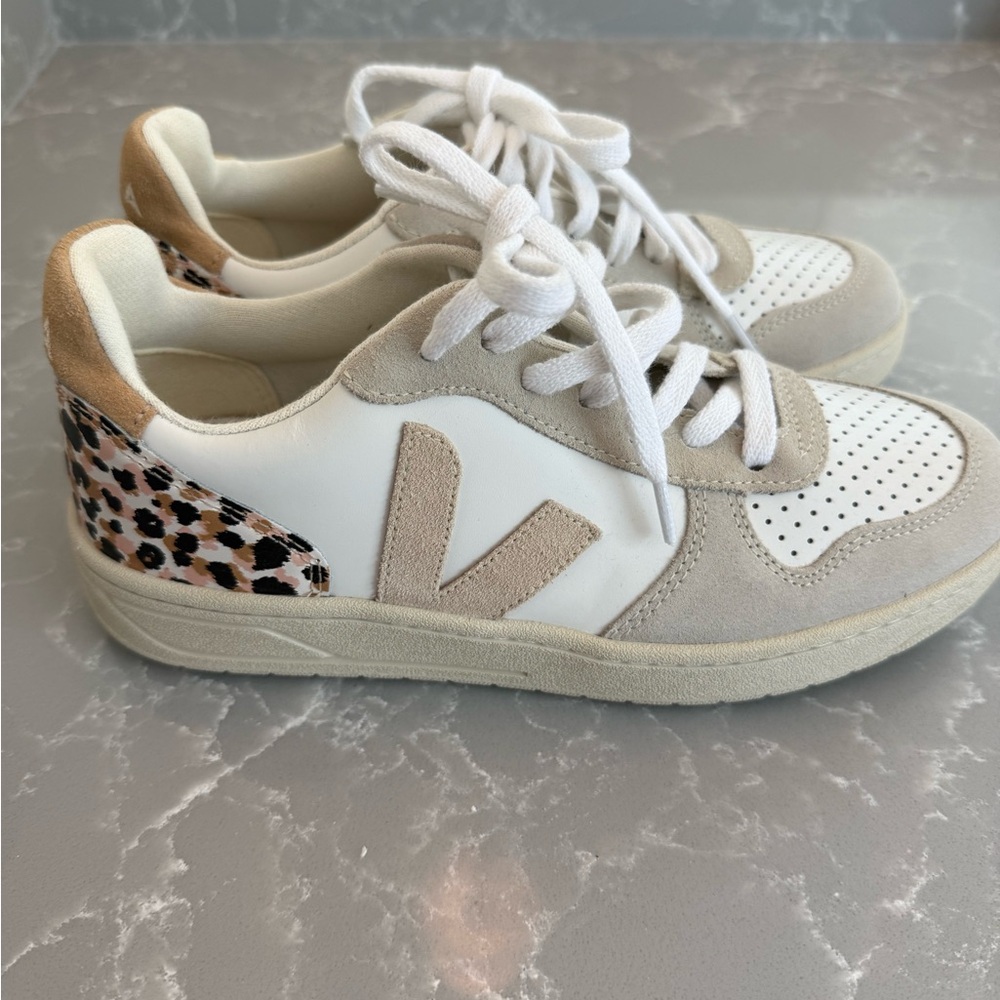 Veja Women's White and Cream Sneakers with Leopard Accent